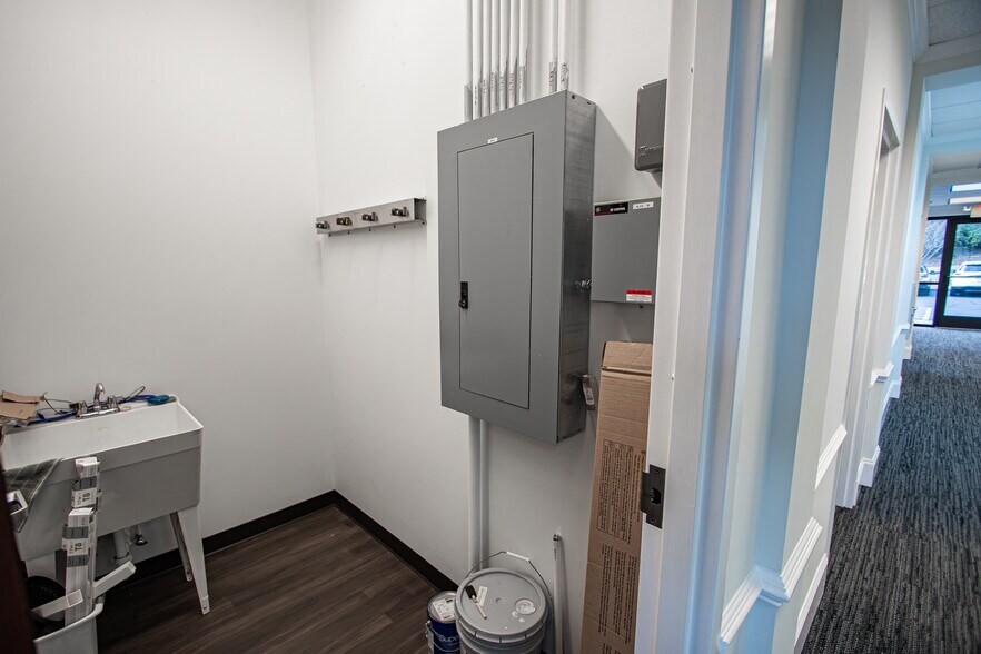 More Photos Of 501 Forest Ln, Clemson Medical For Lease