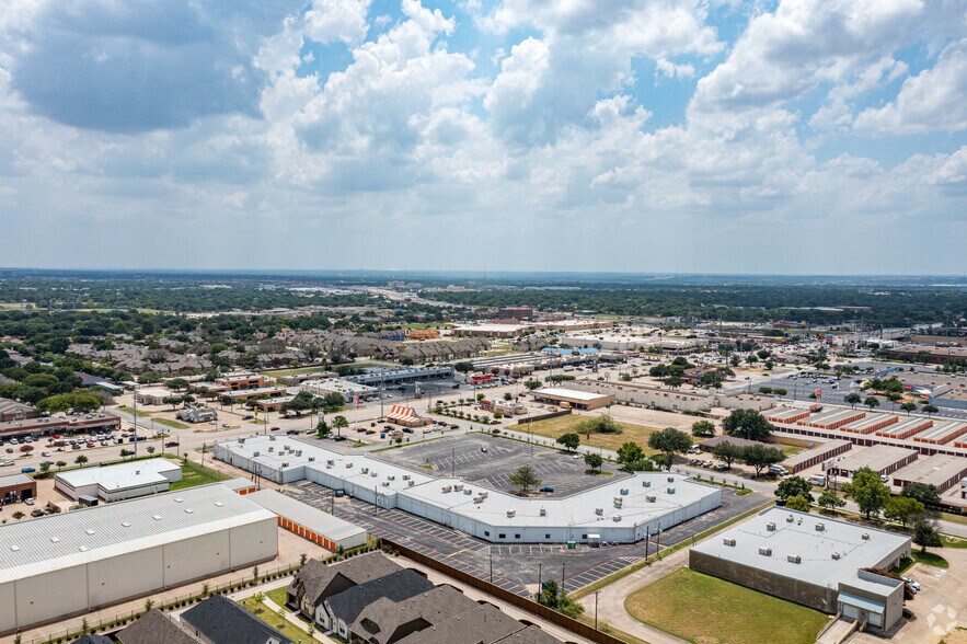 More Photos Of 5555 Rufe Snow Dr, North Richland Hills General Retail For Lease