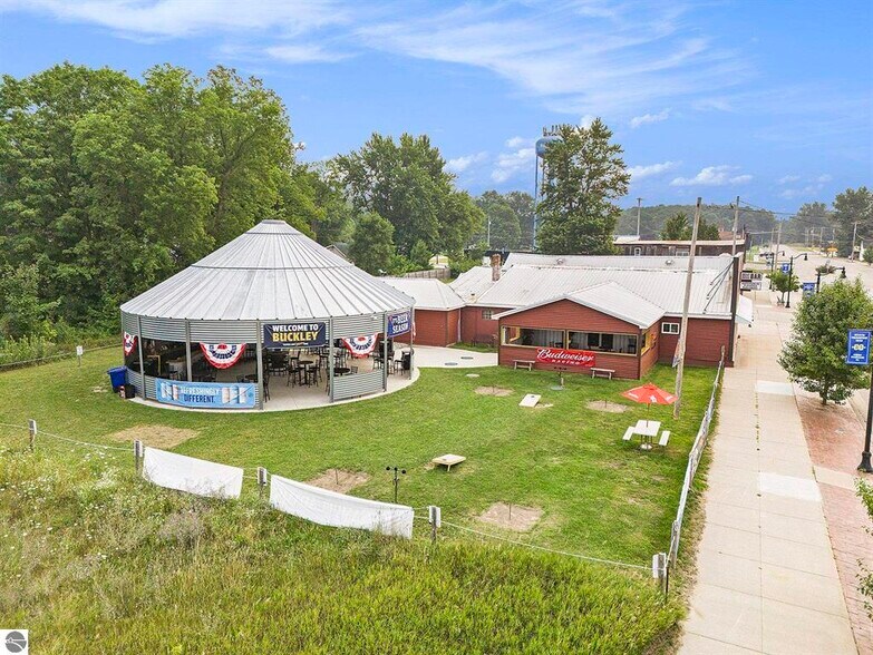 More Photos Of 116 W Wexford Ave, Buckley General Retail For Sale