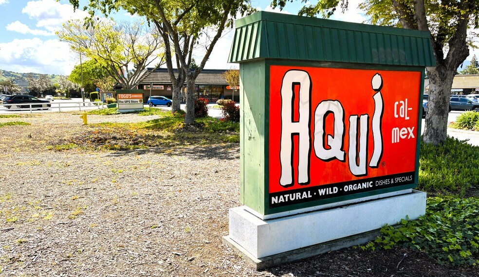 More Photos Of 470-480 Blossom Hill Rd, San Jose Unknown For Lease