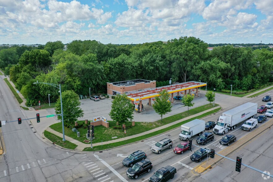 Primary Photo Of 296 S Gary Ave, Bloomingdale Service Station For Sale
