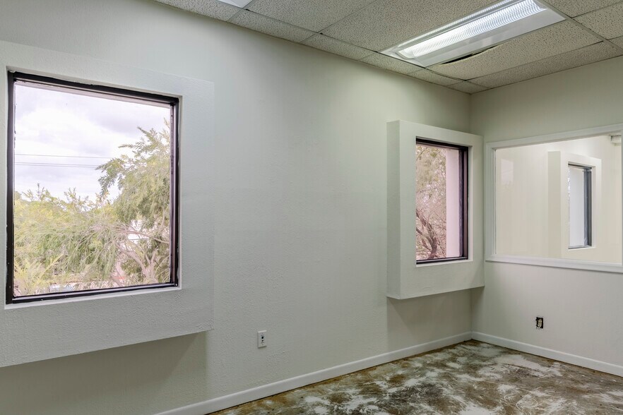 More Photos Of 5400 NW 35th Ave, Fort Lauderdale Warehouse For Lease