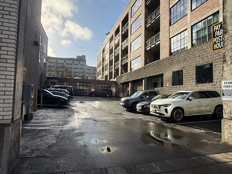 More Photos Of 1100 NW Glisan St, Portland Office For Lease