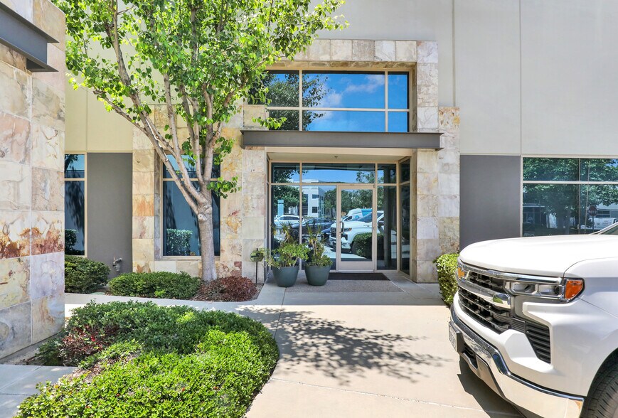 More Photos Of 26238 Enterprise Ct, Lake Forest Office For Sale