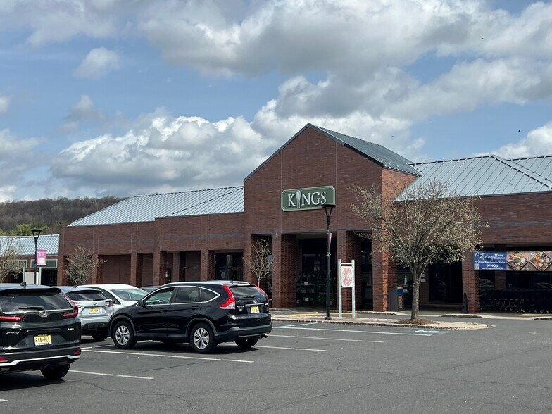 More Photos Of 400-470 US Highway 202/206 Dr, Bedminster Unknown For Lease