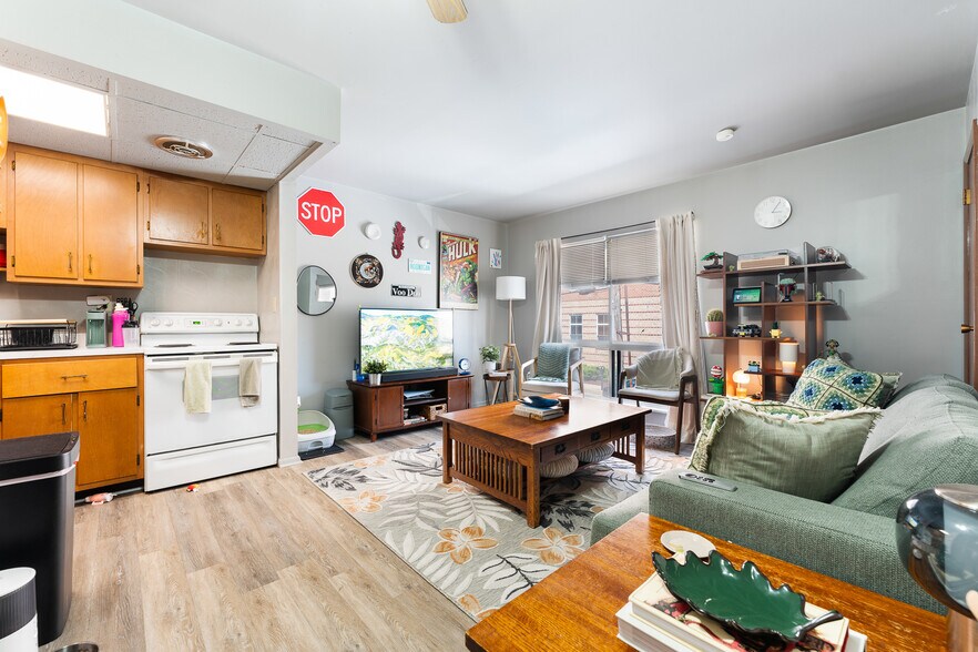 More Photos Of 101 McLane Ave, Morgantown Apartments For Sale