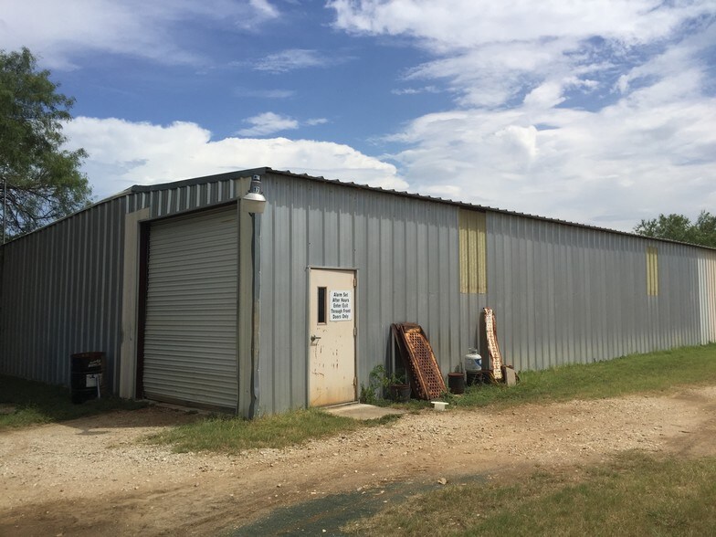 More Photos Of 11595 US Highway 181, San Antonio Service For Lease