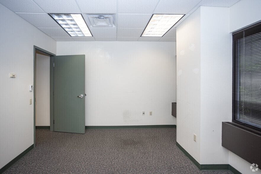 More Photos Of 701 Alpha Dr, Pittsburgh Office For Sale