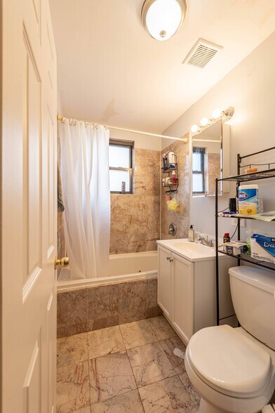 More Photos Of 7314-7322 N Winchester Ave, Chicago Apartments For Sale