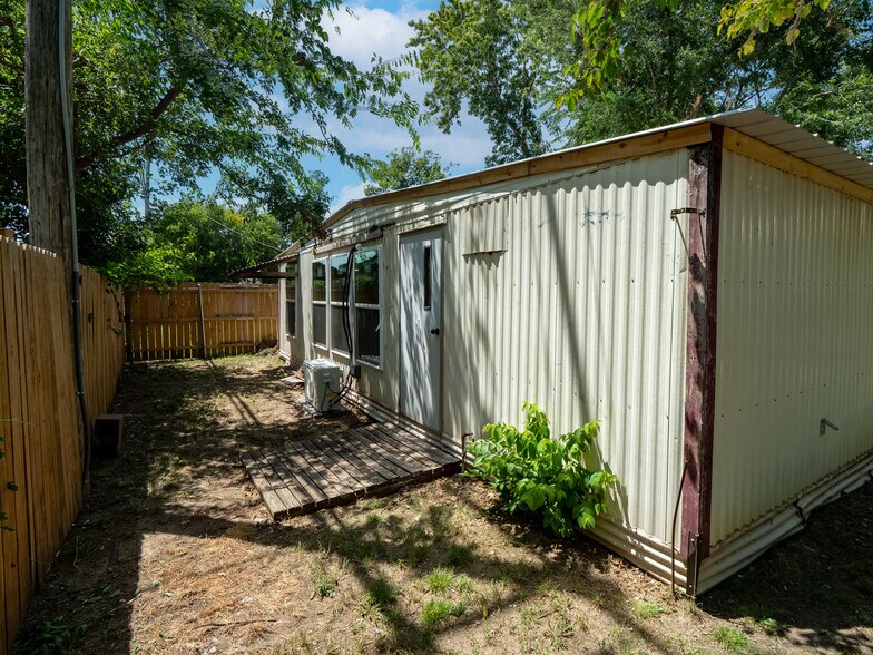 More Photos Of 420 W Johnson St, Norman Multifamily For Sale