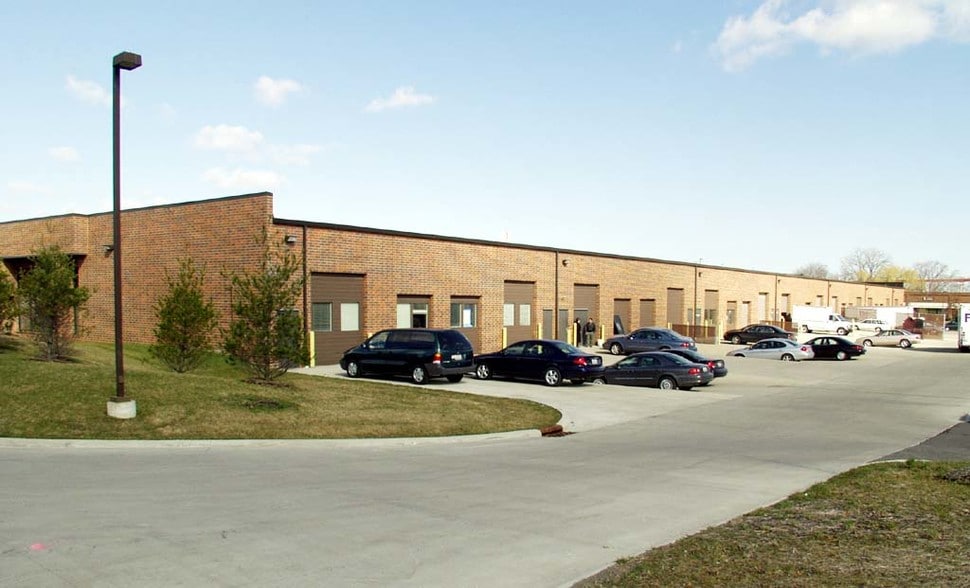 More Photos Of 8200 Sweet Valley Dr, Valley View Research And Development For Lease