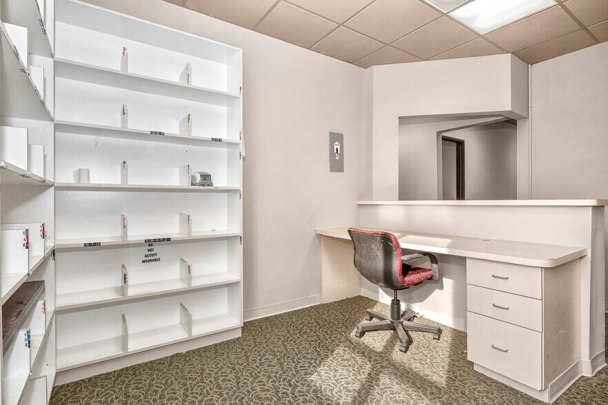 More Photos Of 5245 Schaefer Rd, Dearborn Medical For Sale