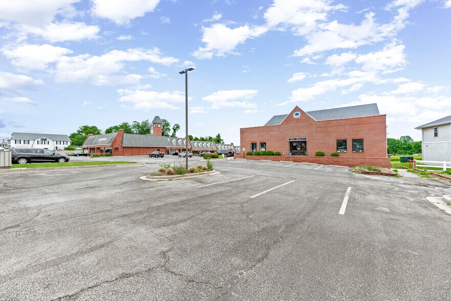 More Photos Of 10351 Southern Maryland Blvd, Dunkirk Office For Sale