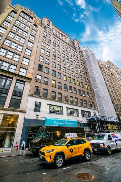 More Photos Of 246 W 38th St, New York Loft Creative Space For Sale