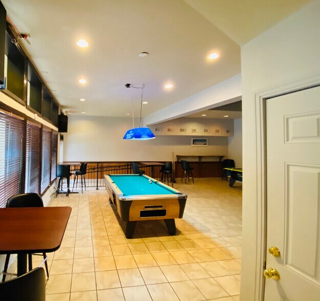 More Photos Of 2512 E Carson St, Pittsburgh Bar For Sale