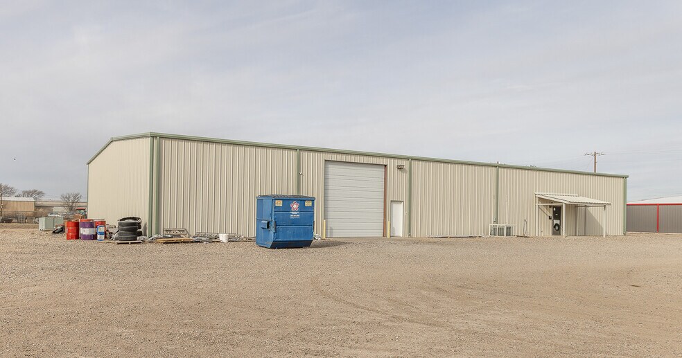 More Photos Of 2303 Private Road 7340 rd, Lubbock Warehouse For Lease