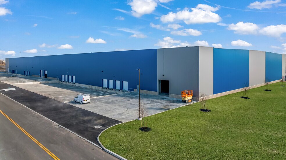 More Photos Of 2 Steelworkers Way, Lackawanna Unknown For Lease