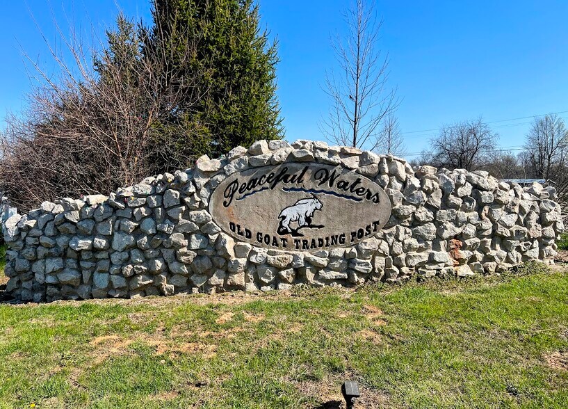 Primary Photo Of 3559 N US Highway 41, Bloomingdale Trailer Camper Park For Sale