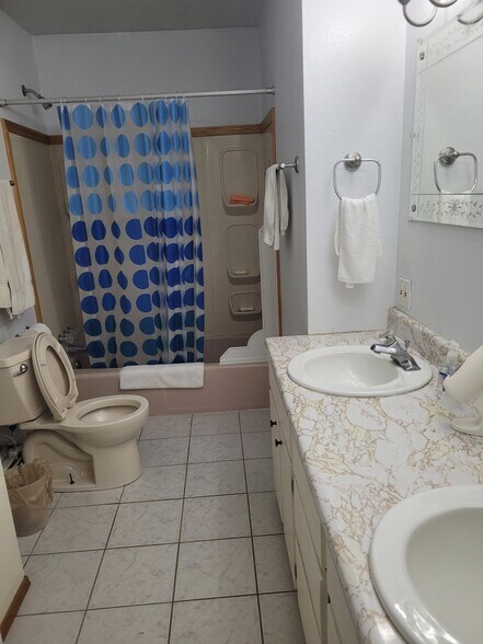 More Photos Of 205 A St, Fairbanks Hotel For Sale