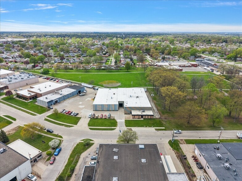 More Photos Of 30759 Edison Dr, Roseville Warehouse For Sale
