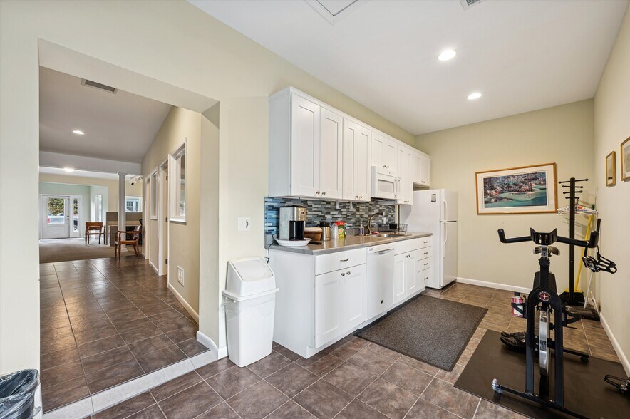 More Photos Of 28 Cameron St, Southampton Freestanding For Sale