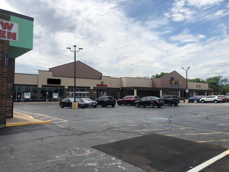 Primary Photo Of 4843-4849 W 111th St, Alsip General Retail For Lease