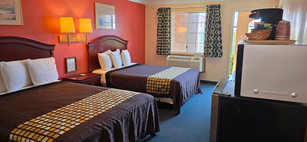 More Photos Of 16352 Sierra Hwy, Mojave Hotel For Sale