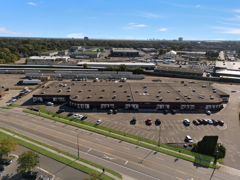 More Photos Of 652-684 Transfer Rd, Saint Paul Light Manufacturing For Lease