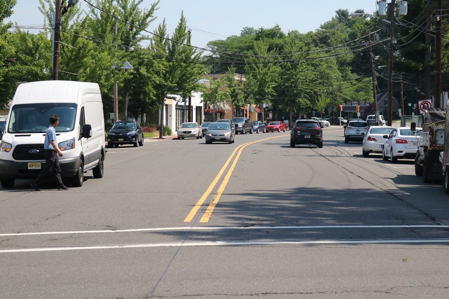 More Photos Of 39 Highwood Ave, Tenafly Restaurant For Sale