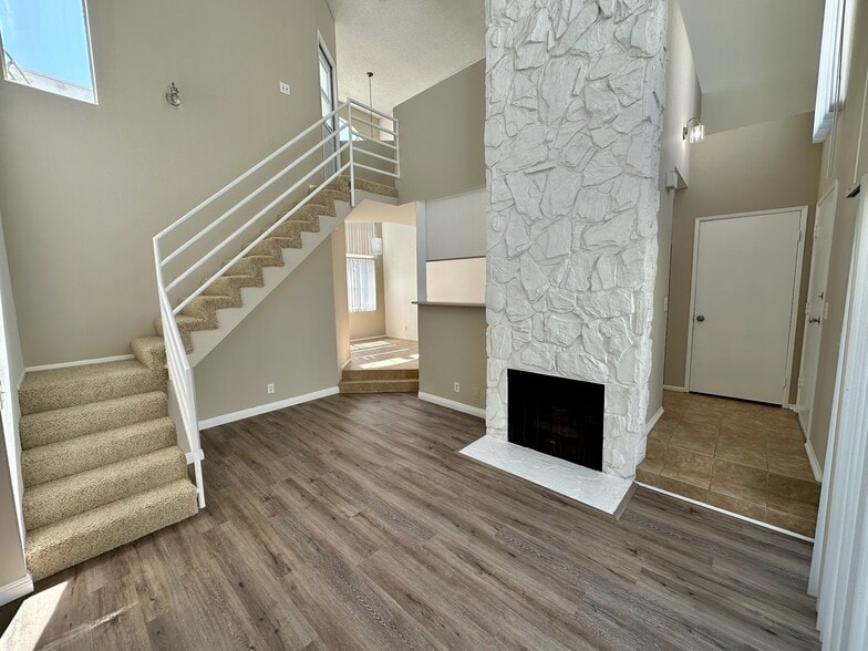 More Photos Of 13028 Valleyheart Dr, Studio City Apartments For Sale
