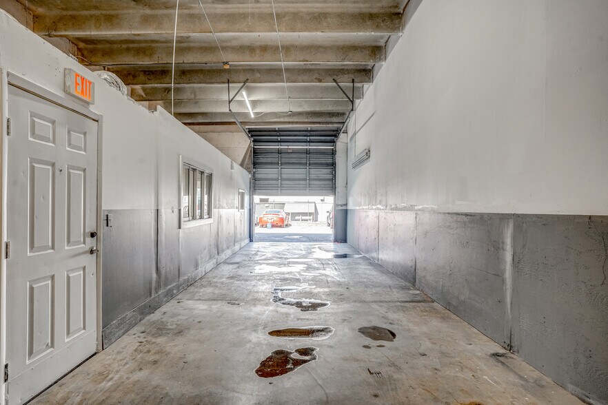 More Photos Of 14080-14118 SW 139th Ct, Miami Light Manufacturing For Lease