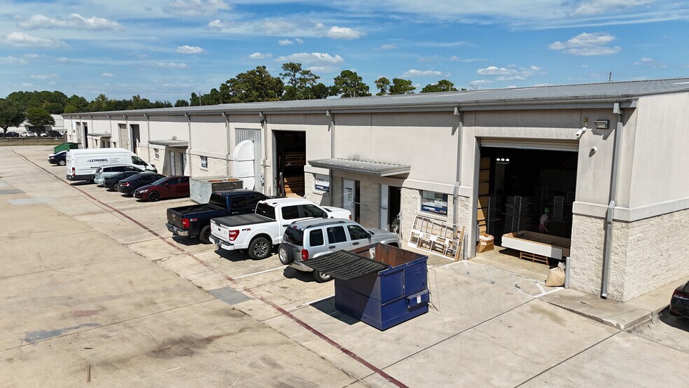 More Photos Of 221 Barren Springs Dr, Houston Unknown For Lease