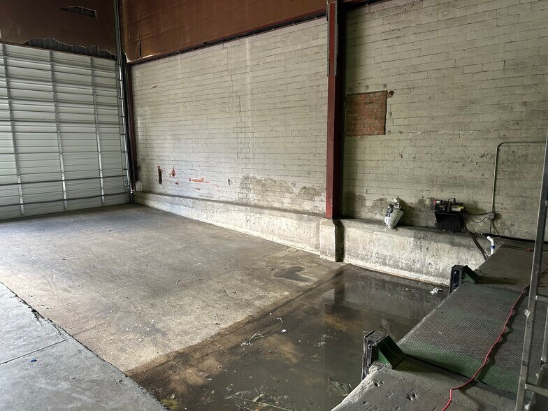 More Photos Of 120 Eda, San Antonio Warehouse For Lease