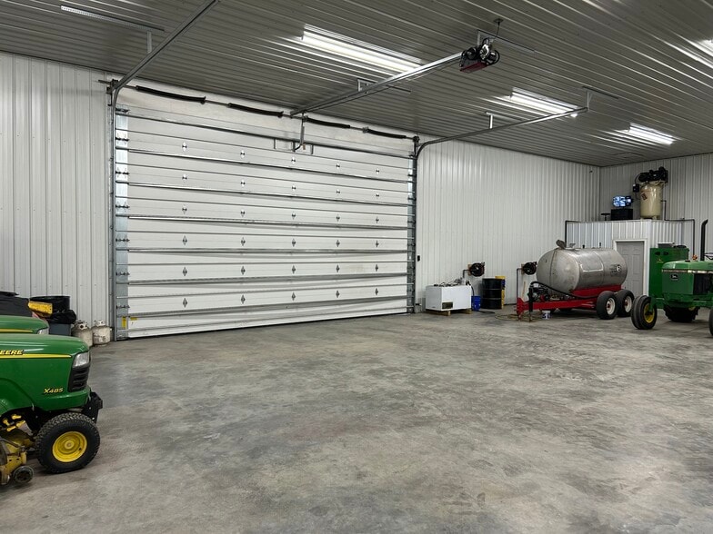 More Photos Of 7754 S State Route 73, Wilmington Flex For Sale