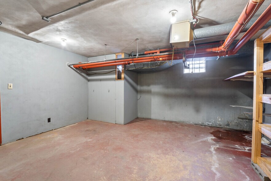More Photos Of 1209 E 5th St, Superior Multifamily For Sale