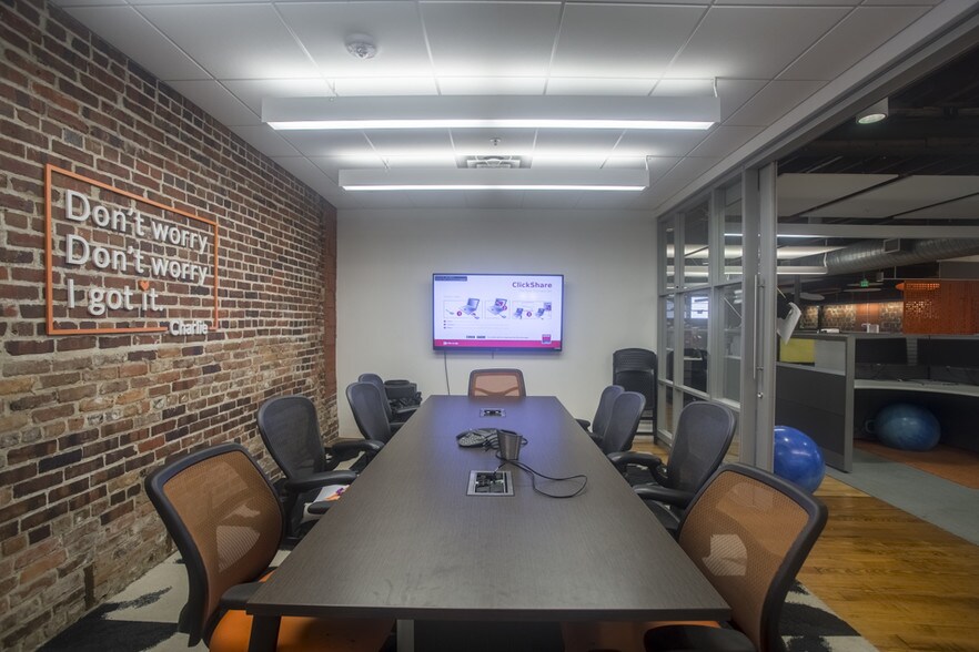 More Photos Of 1525 Hendry St, Fort Myers General Retail For Sale