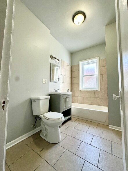 More Photos Of 6605-6607 S Greenwood Ave, Chicago Apartments For Sale