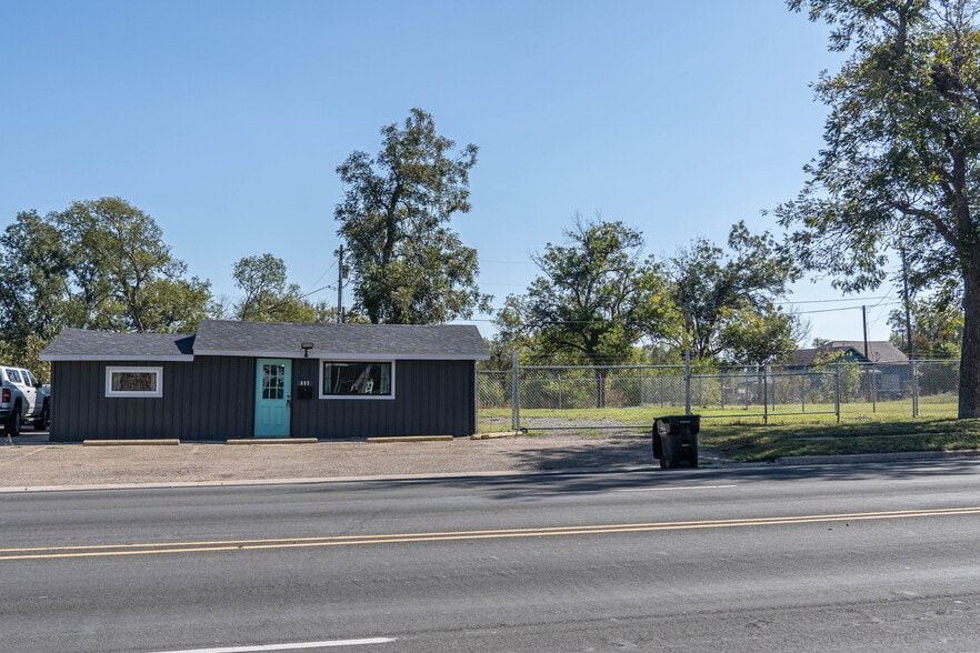More Photos Of 603-605 S Martin Luther King Blvd, Temple Light Manufacturing For Lease