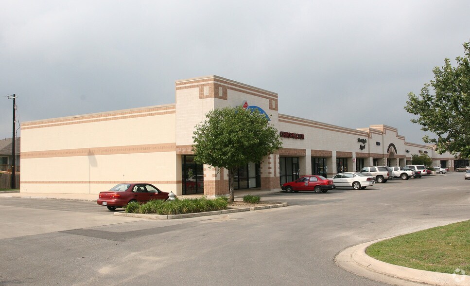 More Photos Of 15150 Nacogdoches Rd, San Antonio Unknown For Lease