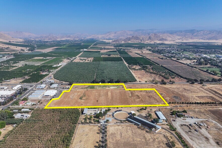 More Photos Of 20528 Naranjo Boulevard, Woodlake Land For Sale