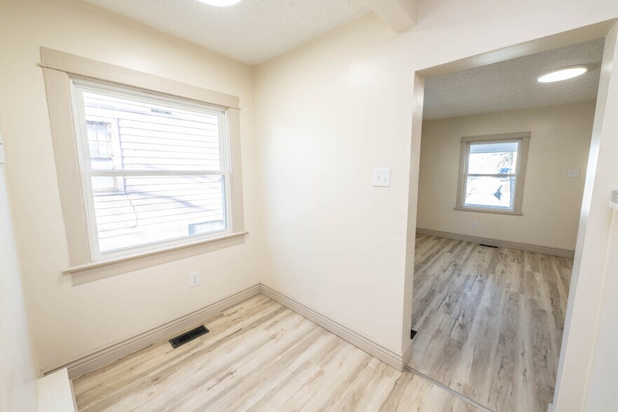 More Photos Of 128 E Bruce Ave, Dayton Multifamily For Sale