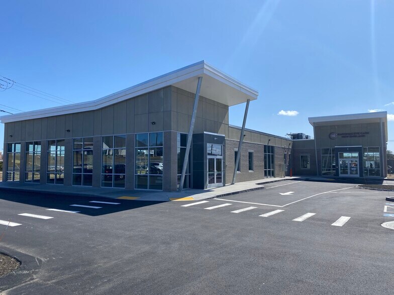 More Photos Of 55 Commerce Way, Plymouth Medical For Lease