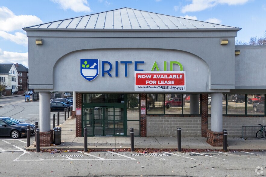 More Photos Of 1207 Acushnet Ave, New Bedford Drugstore For Lease