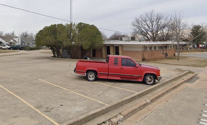 More Photos Of 801-809 NW Pershing Dr, Lawton Medical For Sale