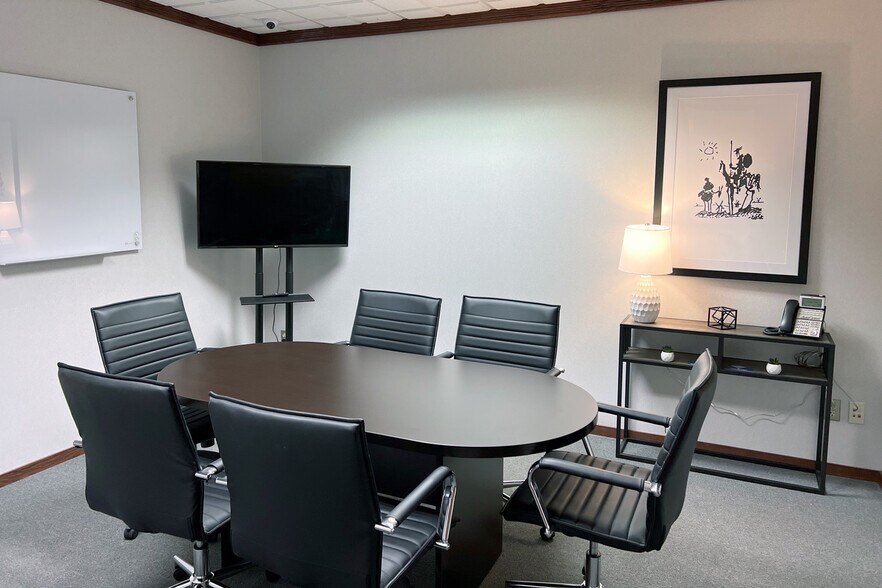 More Photos Of 7 W Square Lake Rd, Bloomfield Hills Coworking Space