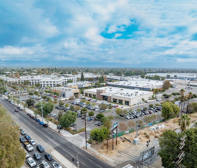 Primary Photo Of 8420-8440 Balboa Blvd, Northridge Storefront For Lease