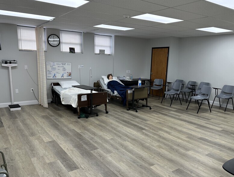 More Photos Of 422 Post Rd, Warwick Medical For Lease