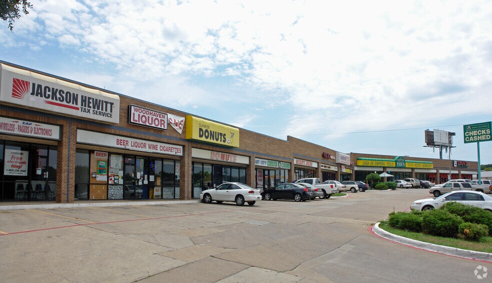 More Photos Of 1201 Woodhaven Blvd, Fort Worth Storefront For Lease