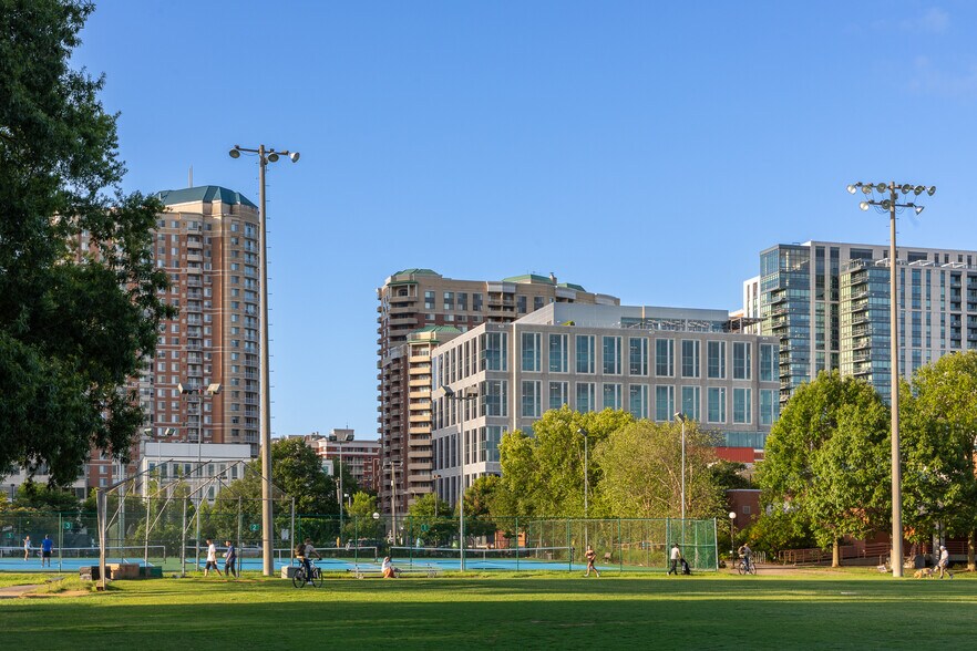 More Photos Of 3901 N Fairfax Dr, Arlington Office For Lease