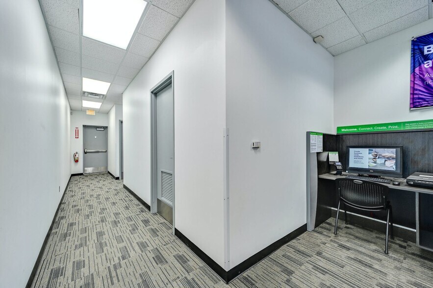 More Photos Of 451 W Louis Henna Blvd, Austin Freestanding For Lease